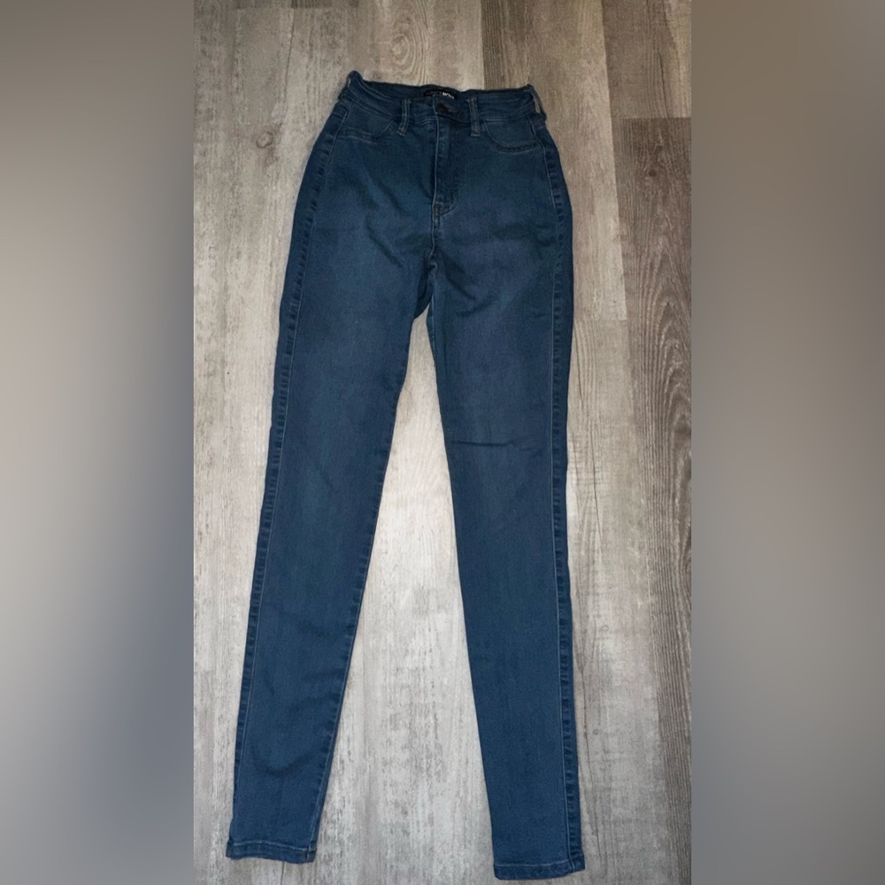 Fashion nova high rise skinnies size 3 medium blue wash
